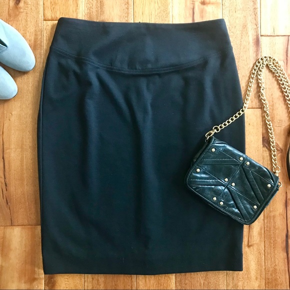 Michael Kors Dresses & Skirts - Michael Kors black pencil skirt size 8 like new